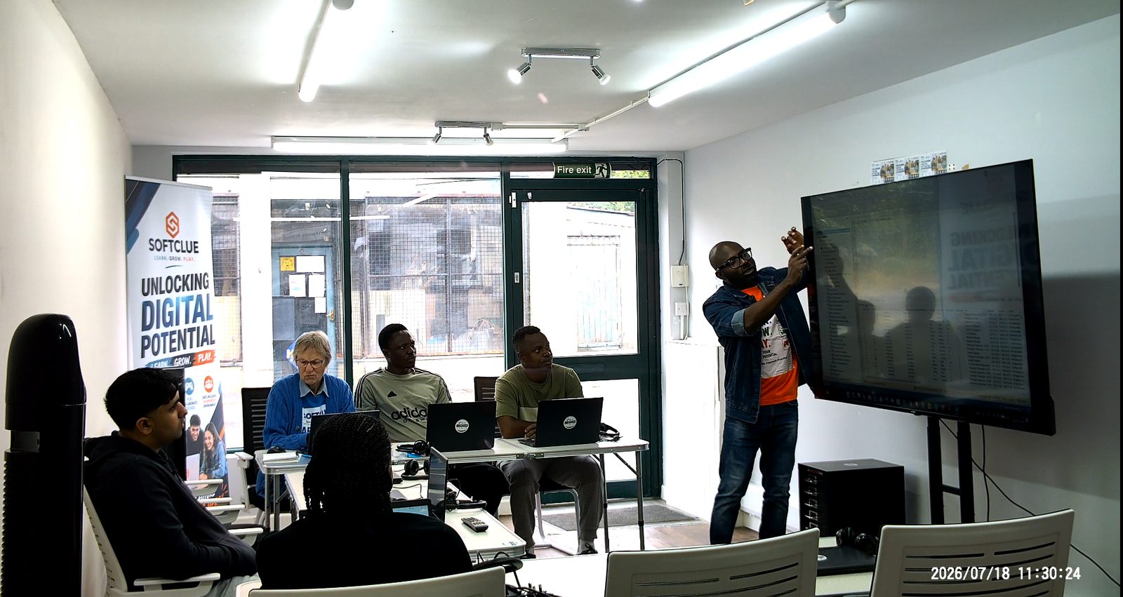 Live cohort sessions